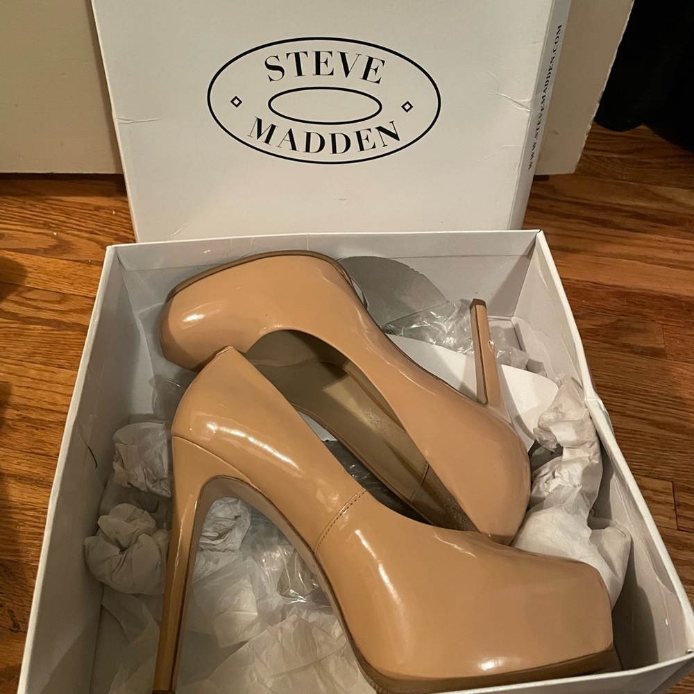 steve madden women’s ricki cognac heels